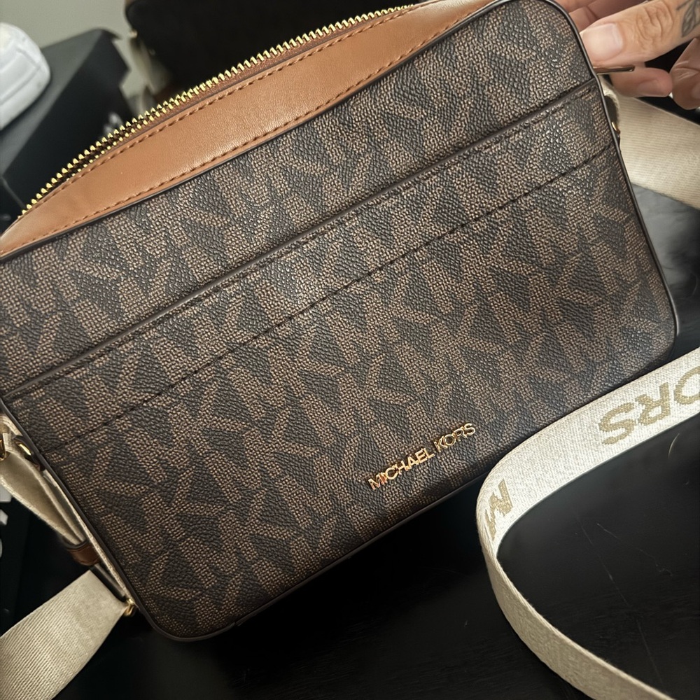 Michael Kors crossbody bag